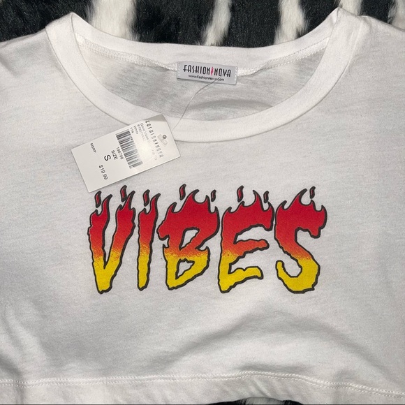 Good Vibes Only Crop Top - Picture 2 of 3